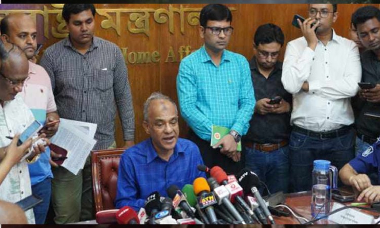 শাহবাগে নয়, সভা-সমাবেশ করতে হবে সোহরাওয়ার্দীতে: স্বরাষ্ট্র উপদেষ্টা