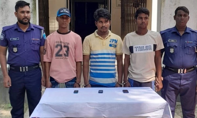 দৌলতদিয়ায় যৌনকর্মী হত্যা মামলার ৩ আসামি গ্রেফতার