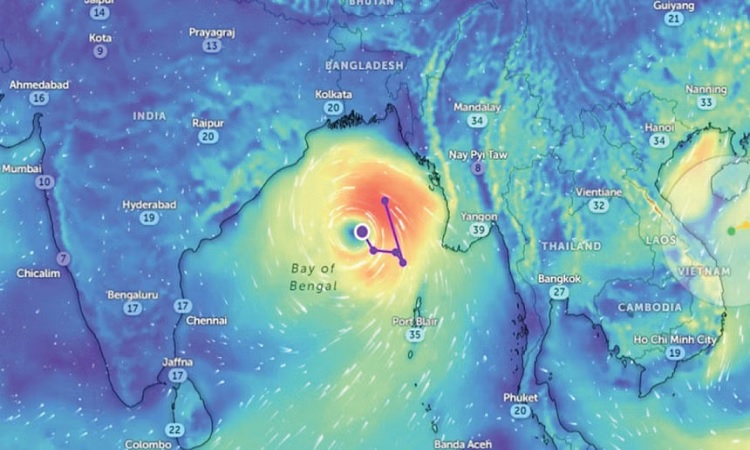 বঙ্গোপসাগরে গভীর নিম্নচাপটি পরিণত হয়েছে ঘূর্ণিঝড় ‘দানা’য়