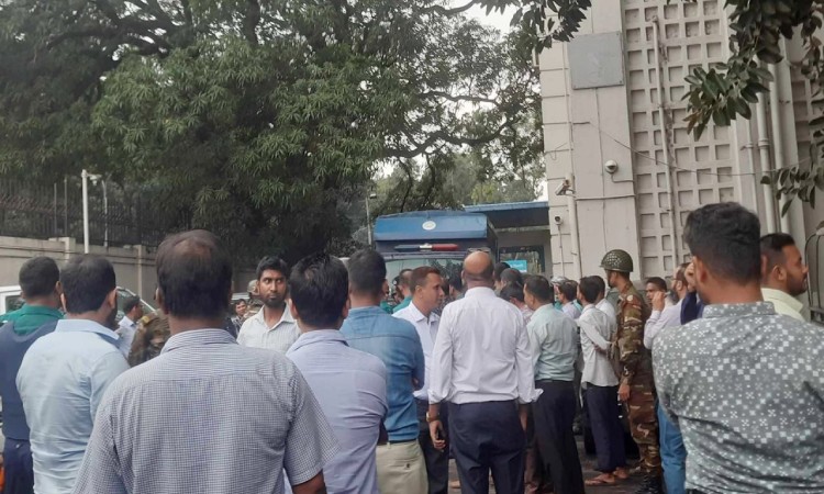 সচিবালয়ে ঢুকে বিক্ষোভ: আটক ৫৩ শিক্ষার্থী