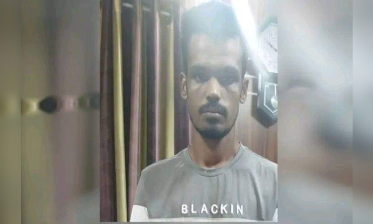 টুঙ্গিপাড়ায় ১৩ মামলার পলাতক আসামি গ্রেপ্তার