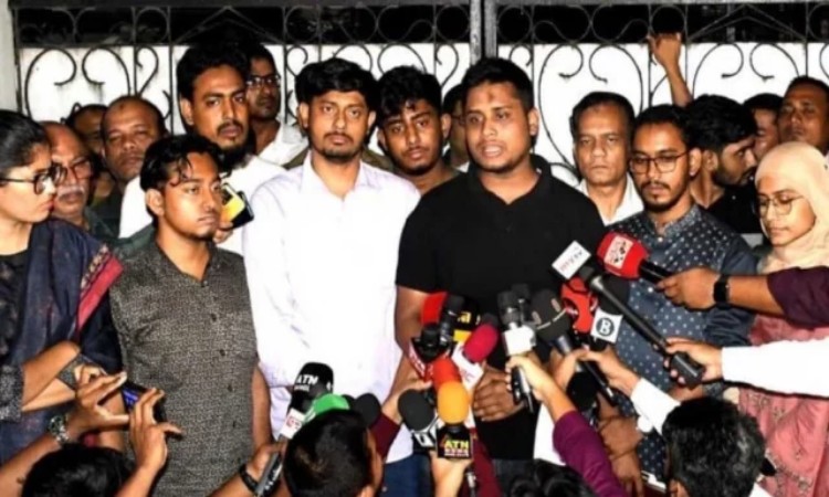 রাষ্ট্রপতি ইস্যুতে সিদ্ধান্ত জানায়নি বিএনপি: হাসনাত আবদুল্লাহ