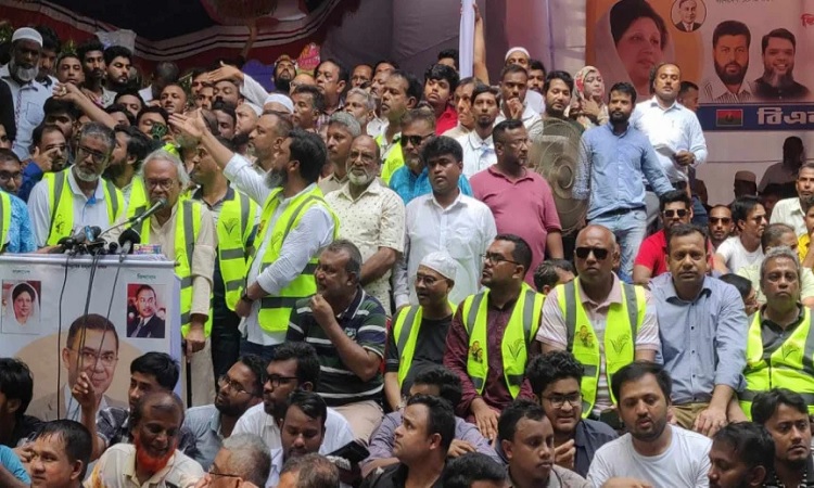 রাষ্ট্রপতির পদত্যাগের কথা বলে সাংবিধানিক শূন্যতা সৃষ্টি করা যাবে না : রিজভী