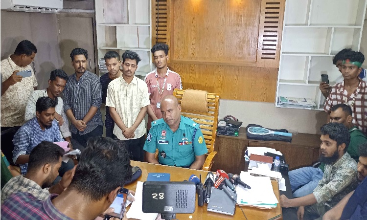 পুলিশকে ৭২ ঘণ্টার আল্টিমেটাম মোহাম্মদপুরবাসীর