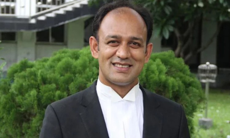 রিমান্ড শেষে কারাগারে ব্যারিস্টার সুমন