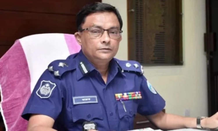ব্যাংকক যাওয়ার পথে বিমানবন্দরে ডিএমপির সাবেক কমিশনার আটক