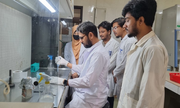 আমের আঁটির নির্যাস ব্যাকটেরিয়ার কোষের গঠন ধ্বংস করতে সক্ষম