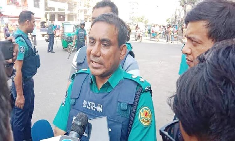 পরোয়ানাভুক্ত প্রথম আসামি হিসেবে সাবেক ডিসি গ্রেফতার