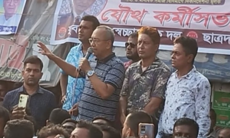 ‘ভয় দেখিয়ে নয়, ভালোবাসার মাধ্যমে মন জয় করতে হবে’