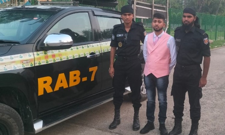 বিএনপি নেতা কবির হত্যা: বিমানবন্দর থেকে আসামি গ্রেফতার