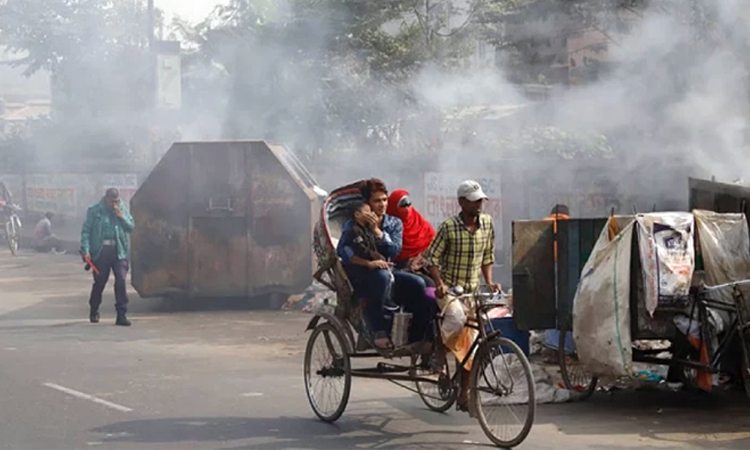 বায়ুদূষণের শীর্ষে লাহোর, অস্বাস্থ্যকর ঢাকা