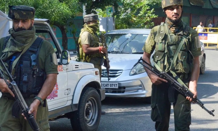 জম্মু-কাশ্মিরে নিরাপত্তা বাহিনীর গুলিতে নিহত ২