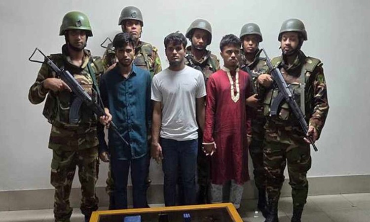 সেনাবাহিনী-পুলিশের গাড়িতে আগুন ও ভাঙচুর, কারাগারে ৩