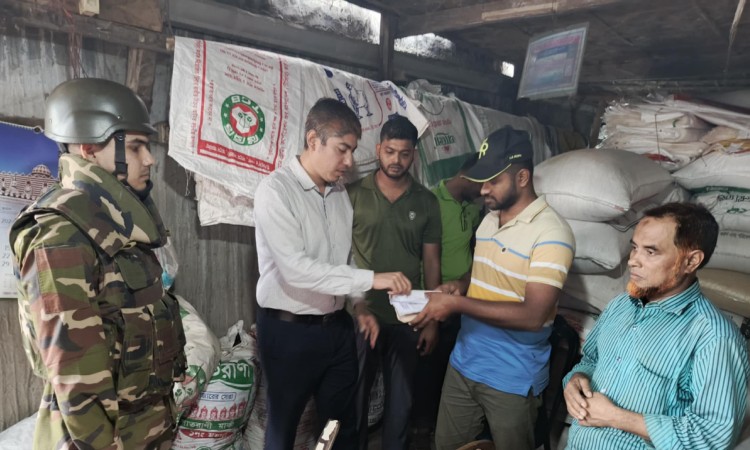 টাঙ্গাইলে পলিথিন নিষিদ্ধে অভিযান, ২০ হাজার টাকা জরিমানা