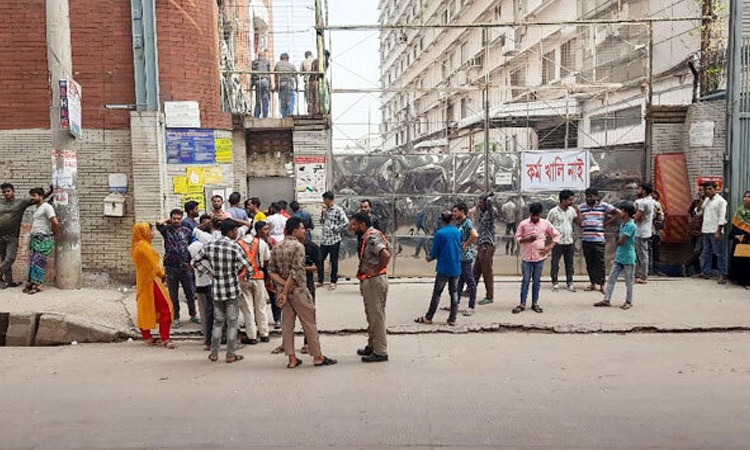 গাজীপুরে অনির্দিষ্টকালের জন্য ৬ পোশাক কারখানা বন্ধ
