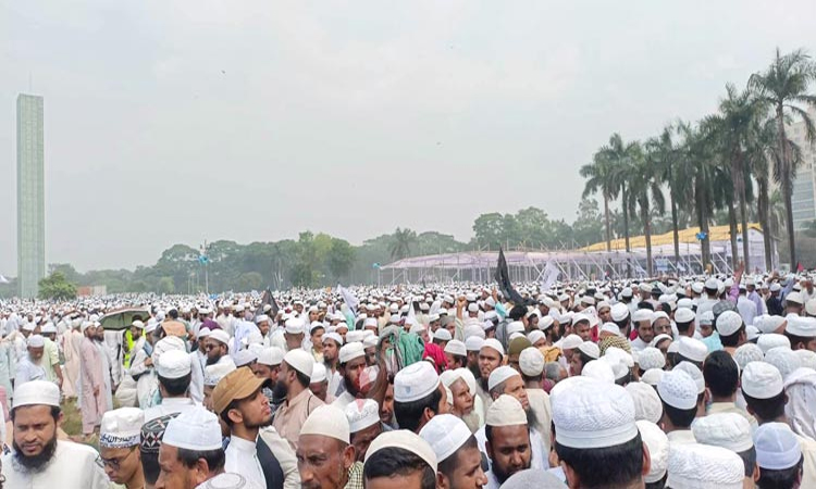 সোহরাওয়ার্দী উদ্যানে লাখো আলেম-ওলামার জমায়েত