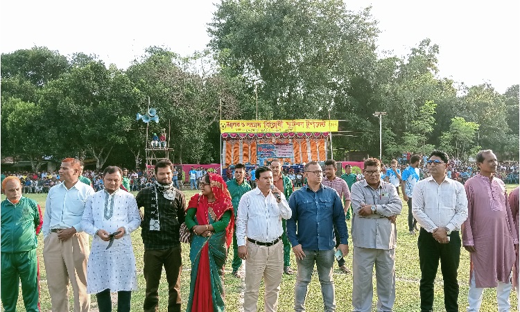 খানসামায় মাদক ও সন্ত্রাসবিরোধী প্রমিলা ফুটবল খেলা অনুষ্ঠিত