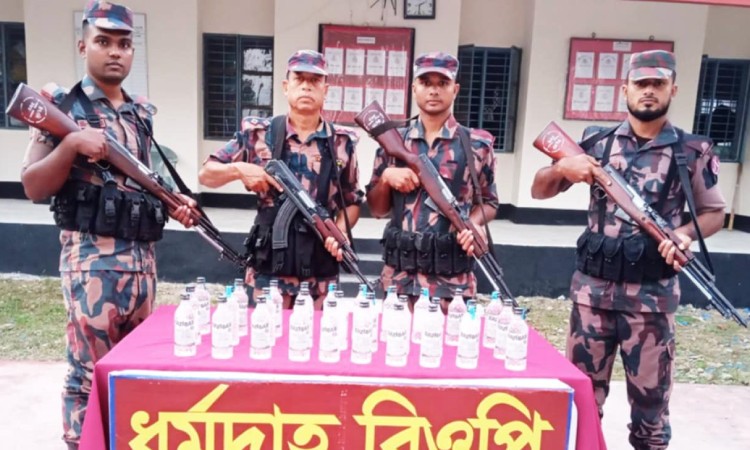দৌলতপুর সীমান্তে পৌনে দুই লাখ টাকার মাদকদ্রব্য উদ্ধার