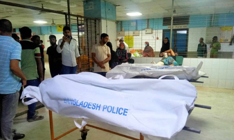 রামপুরায় বাসা থেকে স্বামী-স্ত্রীর ঝুলন্ত মরদেহ উদ্ধার