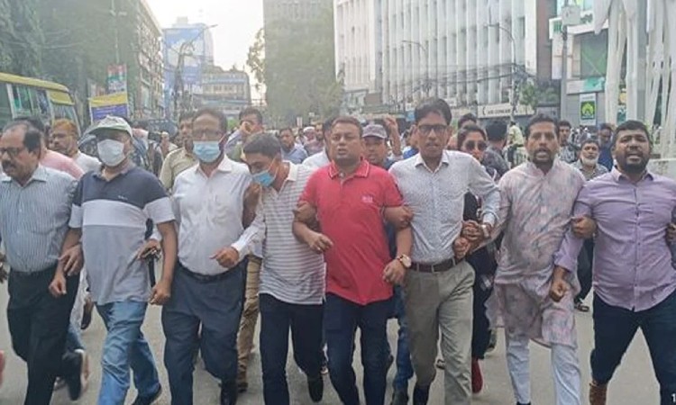 রাজধানীতে আওয়ামী লীগ নেতাকর্মীদের মিছিল