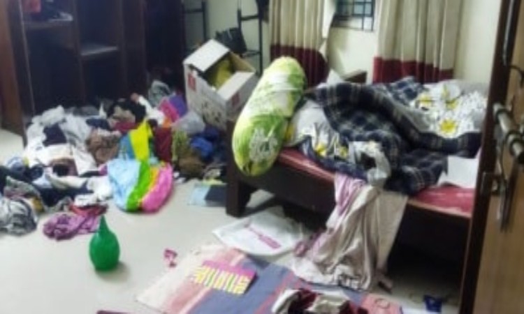 মোরেলগঞ্জে ব্যবসায়ীর বাড়িতে ডাকাতি