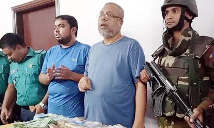৩ দিনের রিমান্ডে সাবেক সচিব আমজাদ