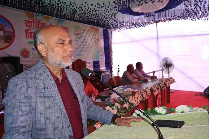 বর্তমানে দেশ গঠনের দায়িত্ব তরুণ প্রজন্মের : বাকৃবি ভিসি