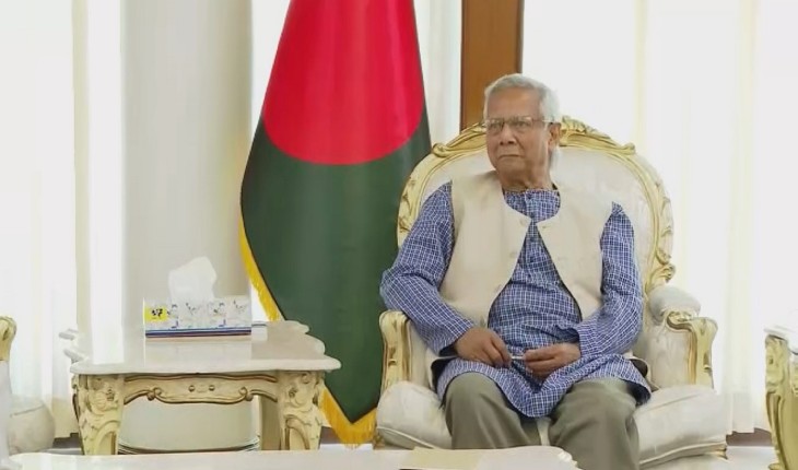 দেশে ফিরেছেন প্রধান উপদেষ্টা