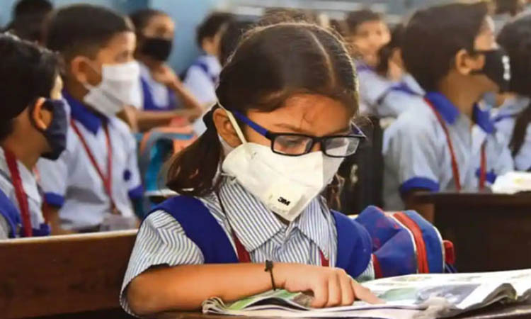 দিল্লিতে ভয়াবহ বায়ুদূষণ, প্রাথমিকে সশরীরে ক্লাস বন্ধ