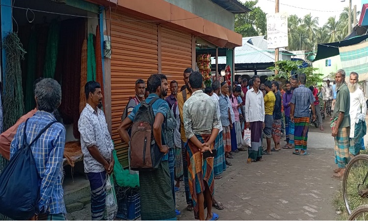 মানুষ কেনাবেচার হাট : যেখানে শ্রম বিক্রি হয়