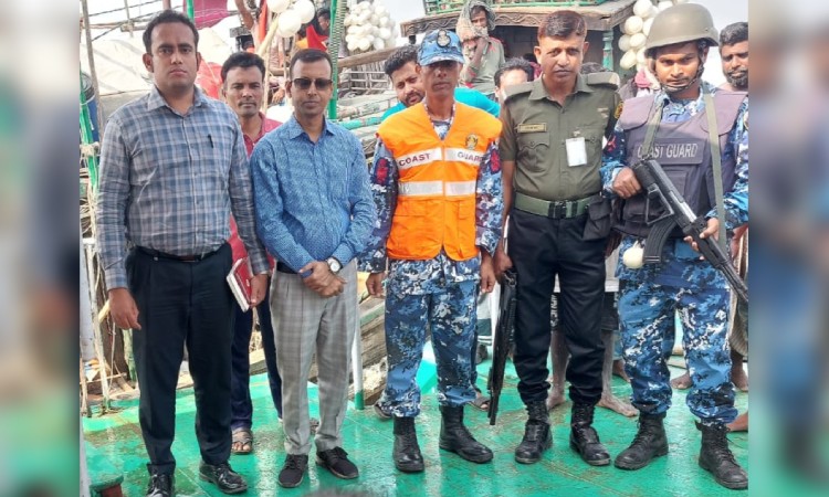 মোরেলগ‌ঞ্জে জাটকা ই‌লিশসহ দুই‌ ট্রলার ও ১০ জে‌লে আটক