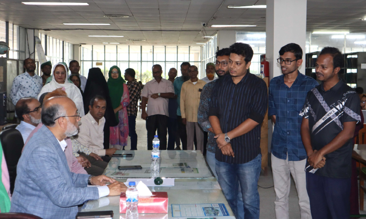 বাকৃবিতে গ্রন্থাগারের উন্নয়নে উপাচার্যের সাথে শিক্ষার্থীদের মতবিনিময়
