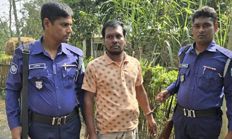 ভাঙা প্রেম-সংসার জোড়া লাগানো ‘কারিগর’ ধরা