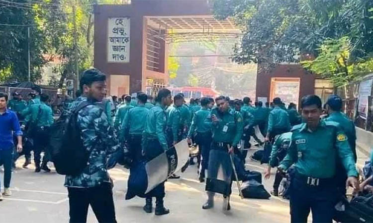 মহাখালী রেলগেট, তিতুমীর কলেজে আইনশৃঙ্খলা বাহিনী মোতায়েন