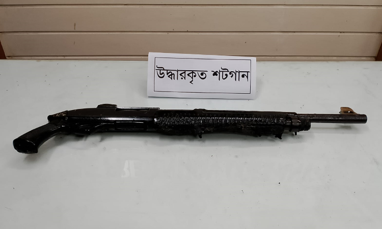 যাত্রাবাড়ি থানা থেকে লুটকৃত অস্ত্র দৌলতপুর থেকে উদ্ধার