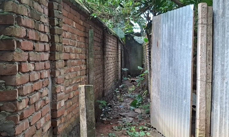 জনদুর্ভোগের সংবাদ করায় সাংবাদিকের নামে মামলা
