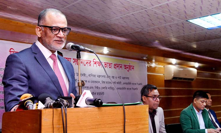 রমজান উপলক্ষ্যে বাজার সহনশীল করার চেষ্টা চলছে: বাণিজ্য উপদেষ্টা