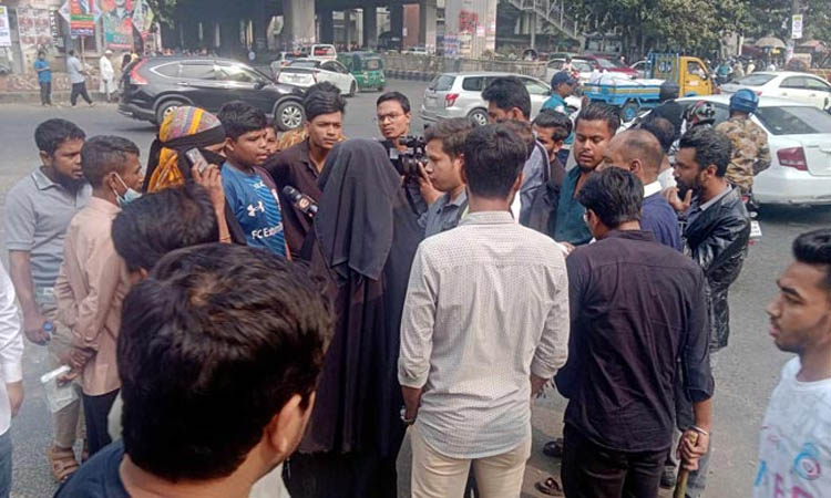 জনপ্রতি লাখ টাকা ঋণের প্রলোভনে শাহবাগে লোক জমায়েতের চেষ্টা