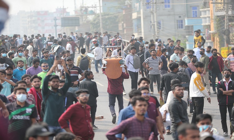 শিক্ষার্থীদের সংঘর্ষ, বৈঠকের প্রস্তাবে দুই অধ্যক্ষের অসম্মতি