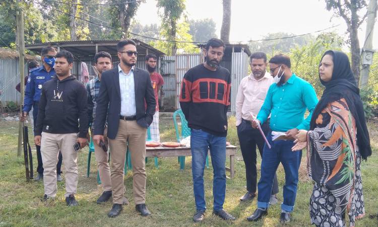 পাবনায় কার্বন উৎপাদনকারী দু'টি প্রতিষ্ঠানকে জরিমানা