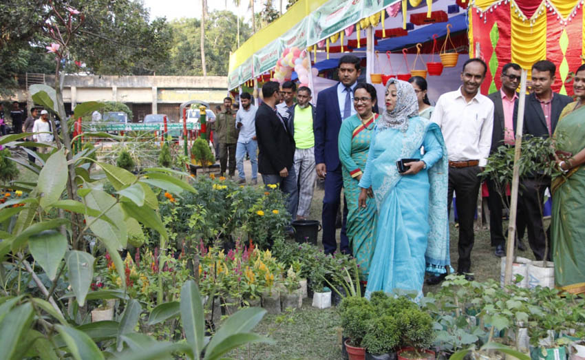নড়াইলে শিল্পকলা একাডেমি চত্বরে সপ্তাহব্যাপী বৃক্ষমেলা
