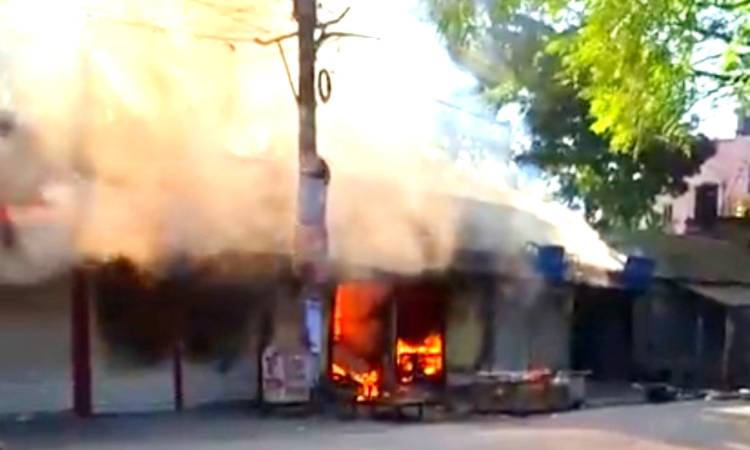 সরিষাবাড়ীতে আগুনে পুড়ল ৫ ব্যবসা প্রতিষ্ঠান
