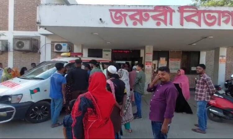 নরসিংদীতে পৃথক সড়ক দুর্ঘটনায় ২ জন নিহত