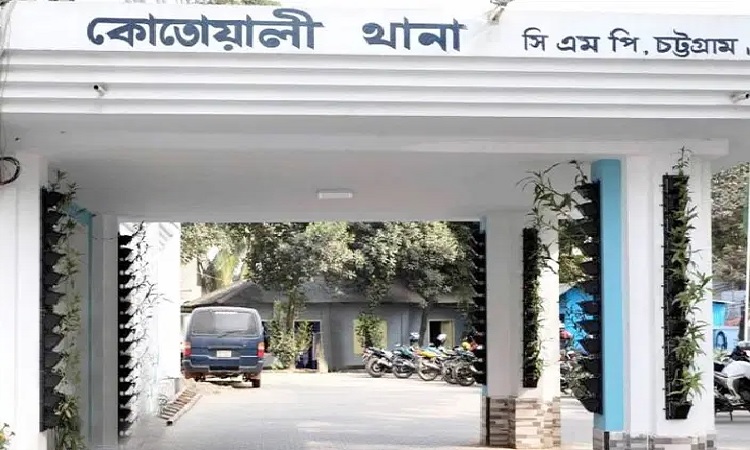 পুলিশের ডিসির পর কোতোয়ালি থানার ওসিকেও বদলি
