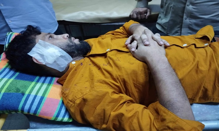 রামপুরায় দুর্বৃত্তের গুলিতে থানা স্বেচ্ছাসেবক দলের নেতা আহত