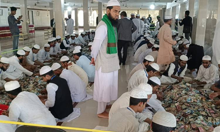 দানবাক্সে মিলল রেকর্ড ৮ কোটি ২১ লাখ টাকা