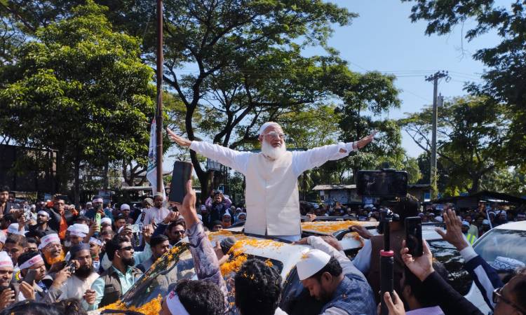 'আমরা কোথাও পালিয়ে যাব না, এ দেশ আমাদের'