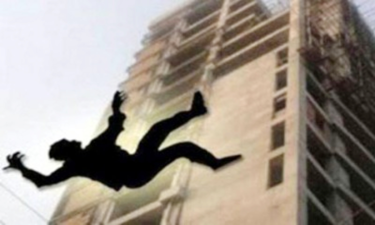 আজিমপুরে উঁচু ভবন থেকে পড়ে শ্রমিকের মৃত্যু
