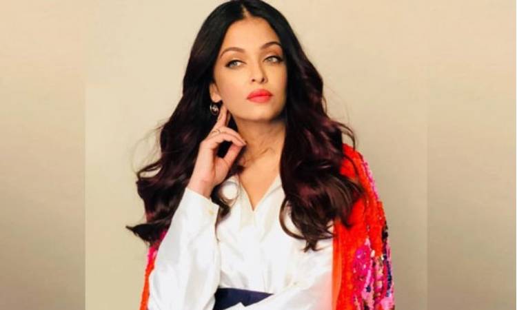 নতুন অধ্যায় শুরু অভিনেত্রী ঐশ্বরিয়ার