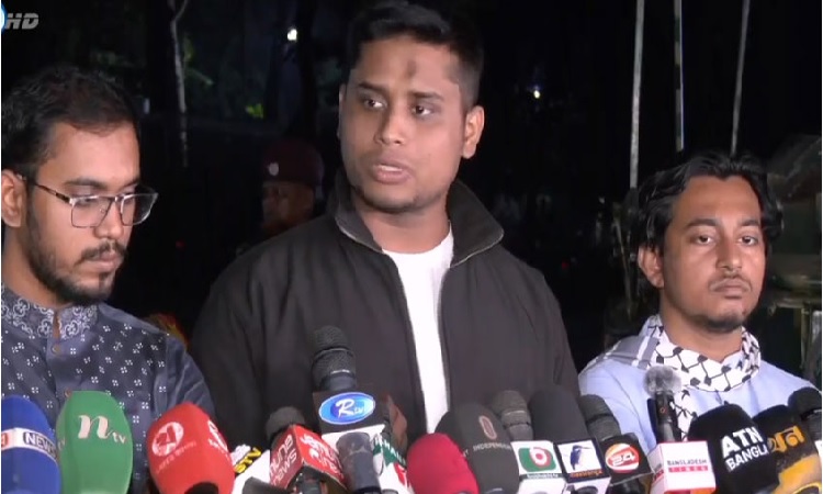ভারতকে একচুল ছাড় দিতে নারাজ ছাত্ররা